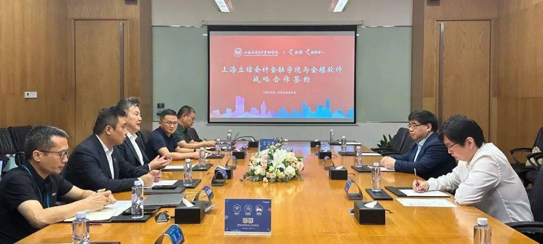 东风与湖北汽院签约，强化校企合作应对行业新发展